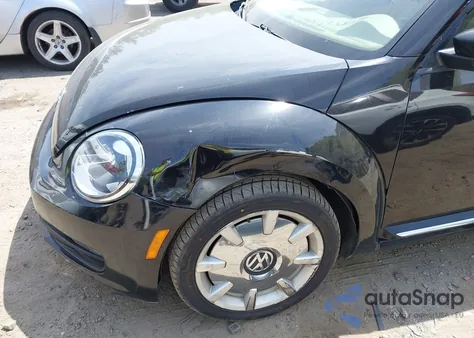 2013 Volkswagen Beetle 2.5L z USA, uszkodzony, nr VIN 3VWJP7AT4DM601882